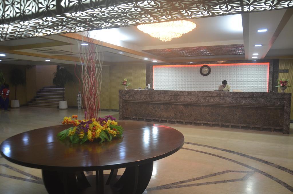 Hotel Patliputra Exotica Патна Екстериор снимка