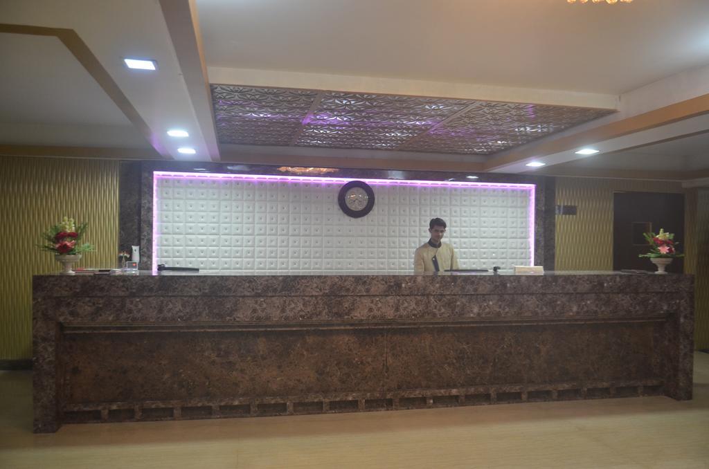 Hotel Patliputra Exotica Патна Екстериор снимка