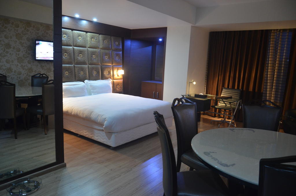 Hotel Patliputra Exotica Патна Стая снимка