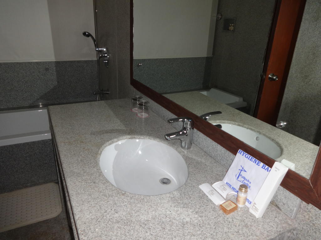 Hotel Patliputra Exotica Патна Екстериор снимка